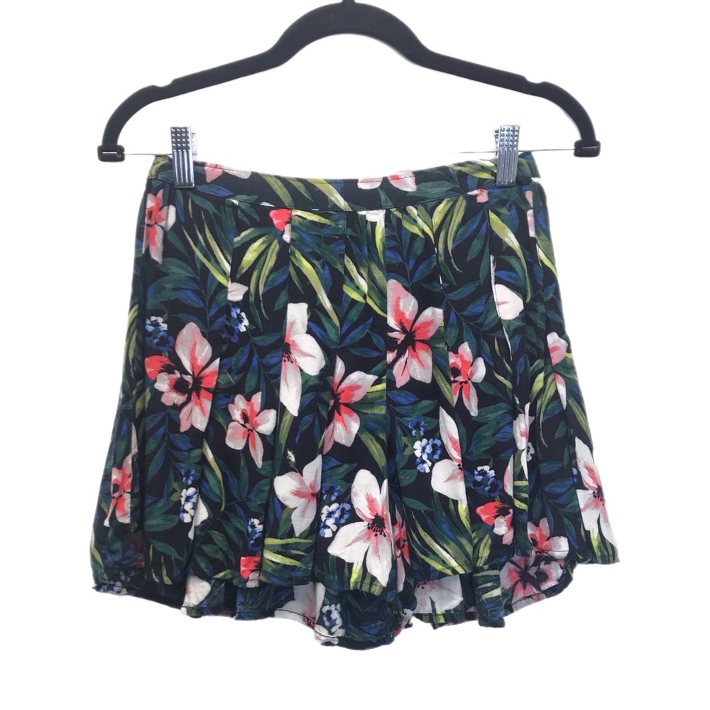 Hollister Women's High Rise Mini‎ Skort Floral Tropical Vacation Summer Size S.